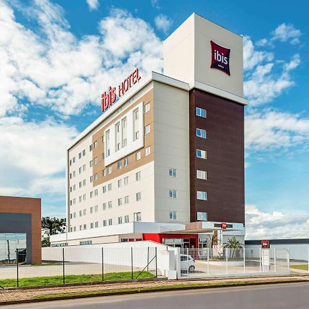 Ibis Chapeco Hotel Bagian luar foto