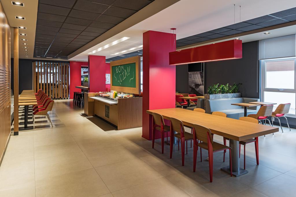 Ibis Chapeco Hotel Bagian luar foto
