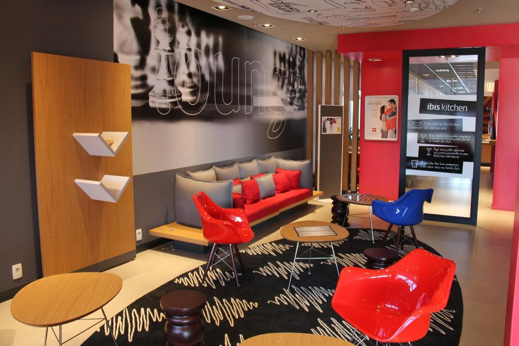 Ibis Chapeco Hotel Bagian luar foto