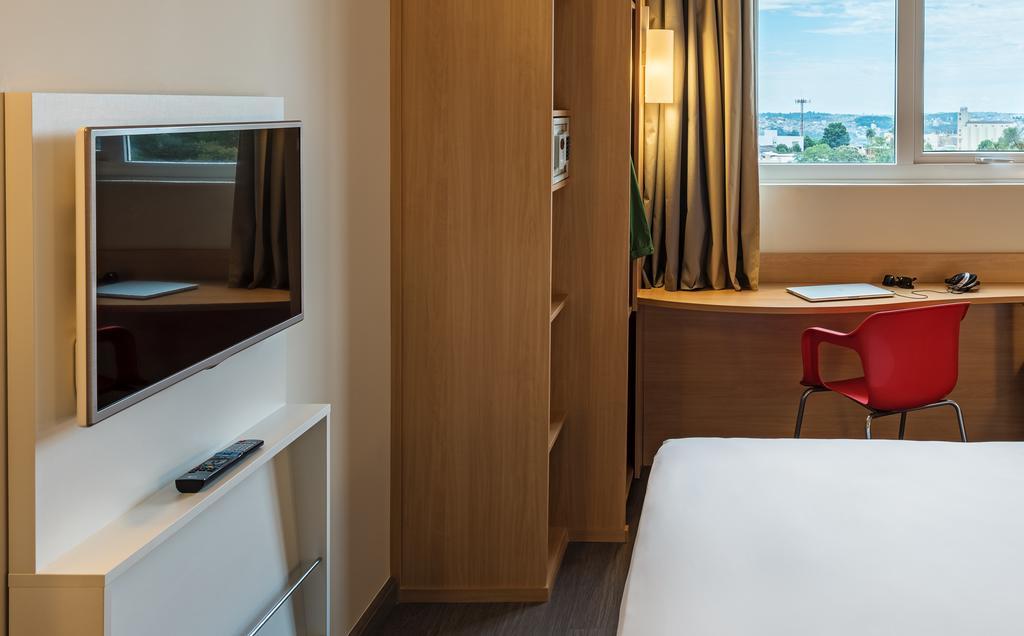 Ibis Chapeco Hotel Ruang foto